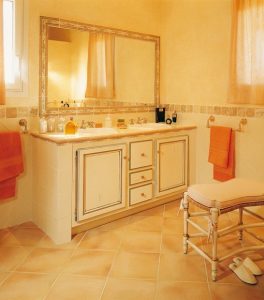 Salle de bains Aix en Provence rustique chêne laqué patiné - photo 02